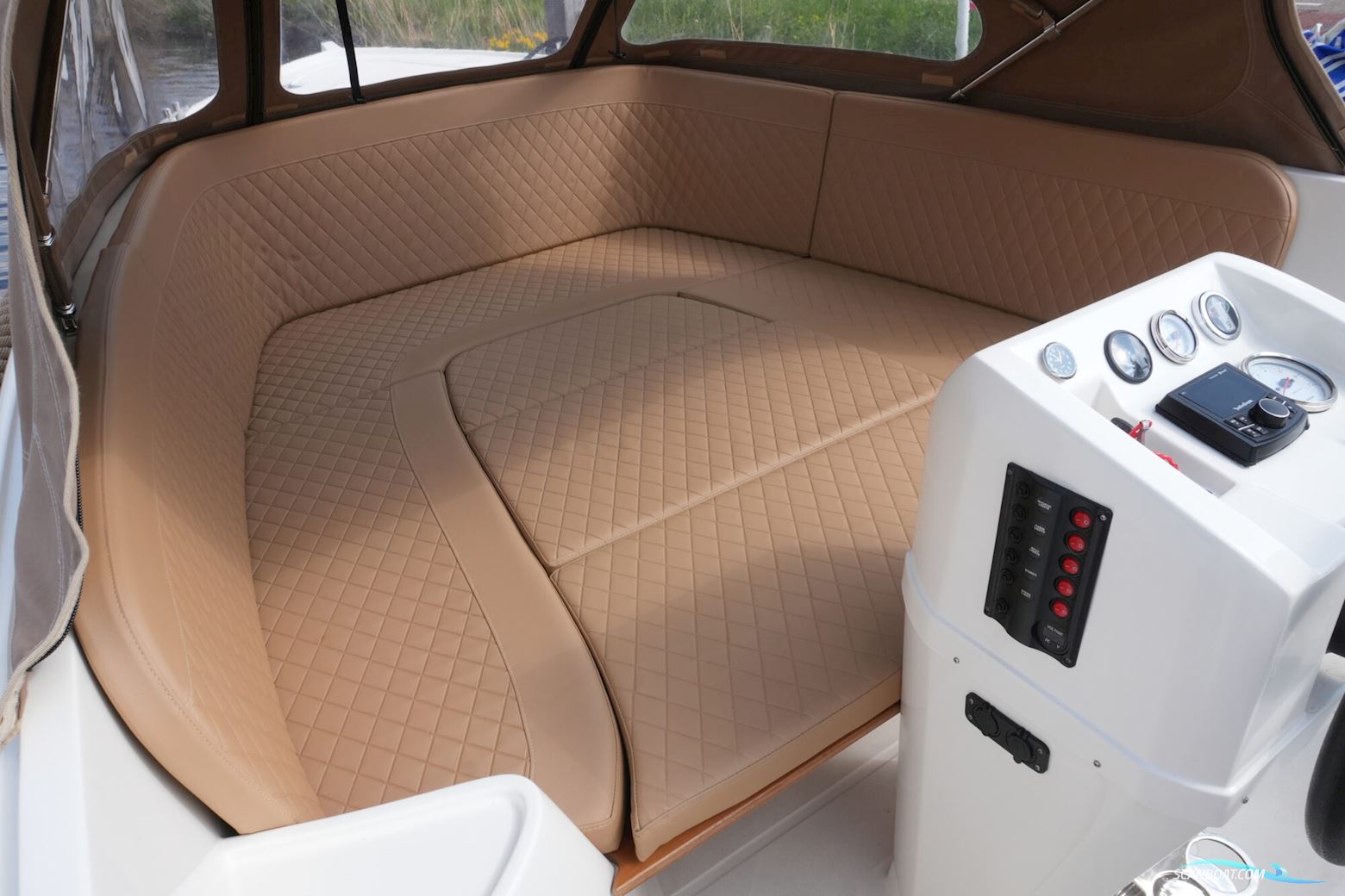 Oud Huijzer 616 Tender