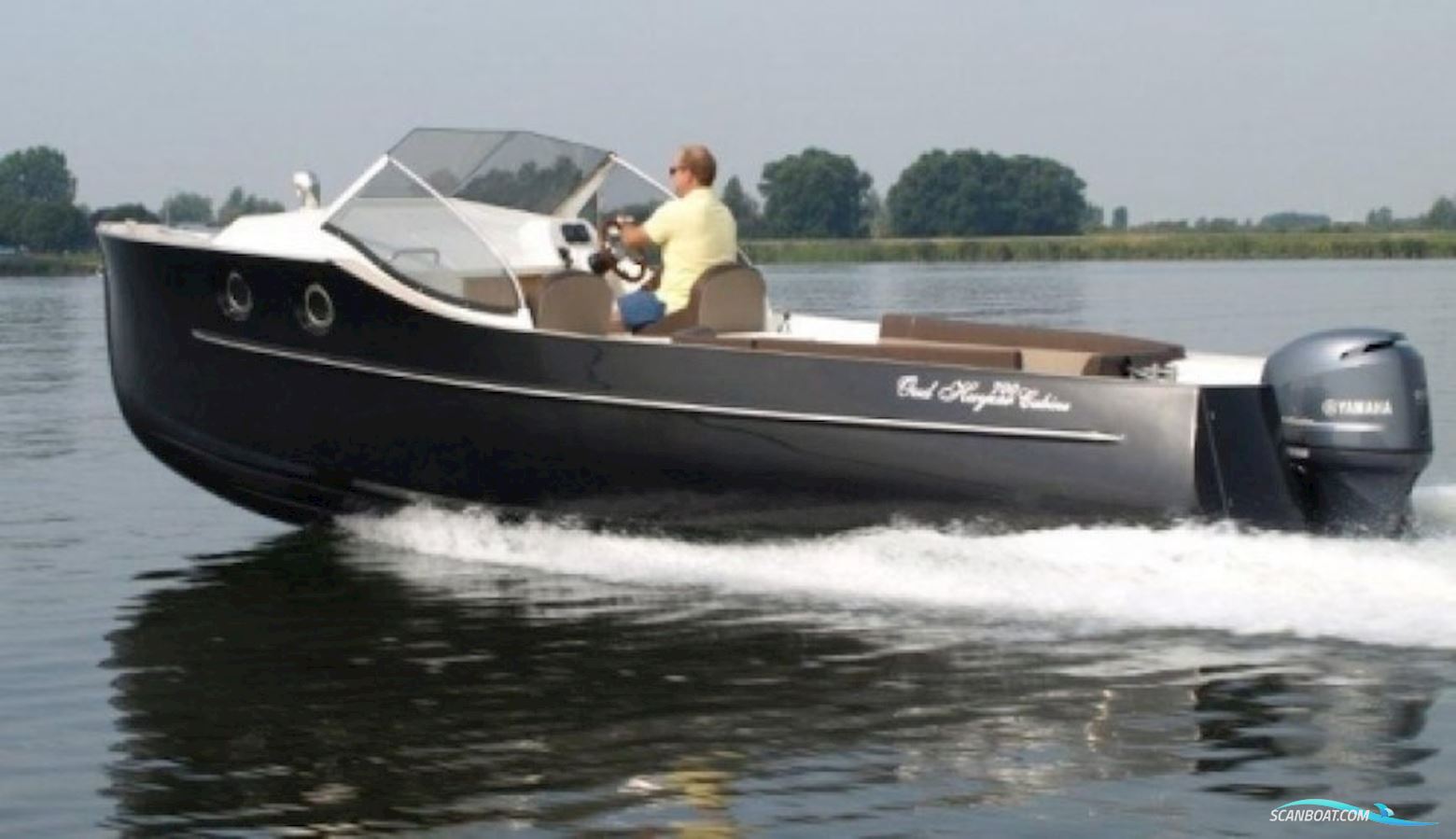 Oud Huijzer 700 Cabine Motorbåd 2023, Holland