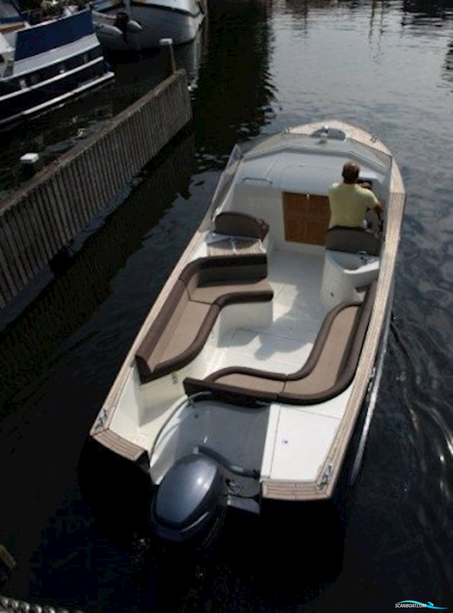 Oud Huijzer 700 Cabine