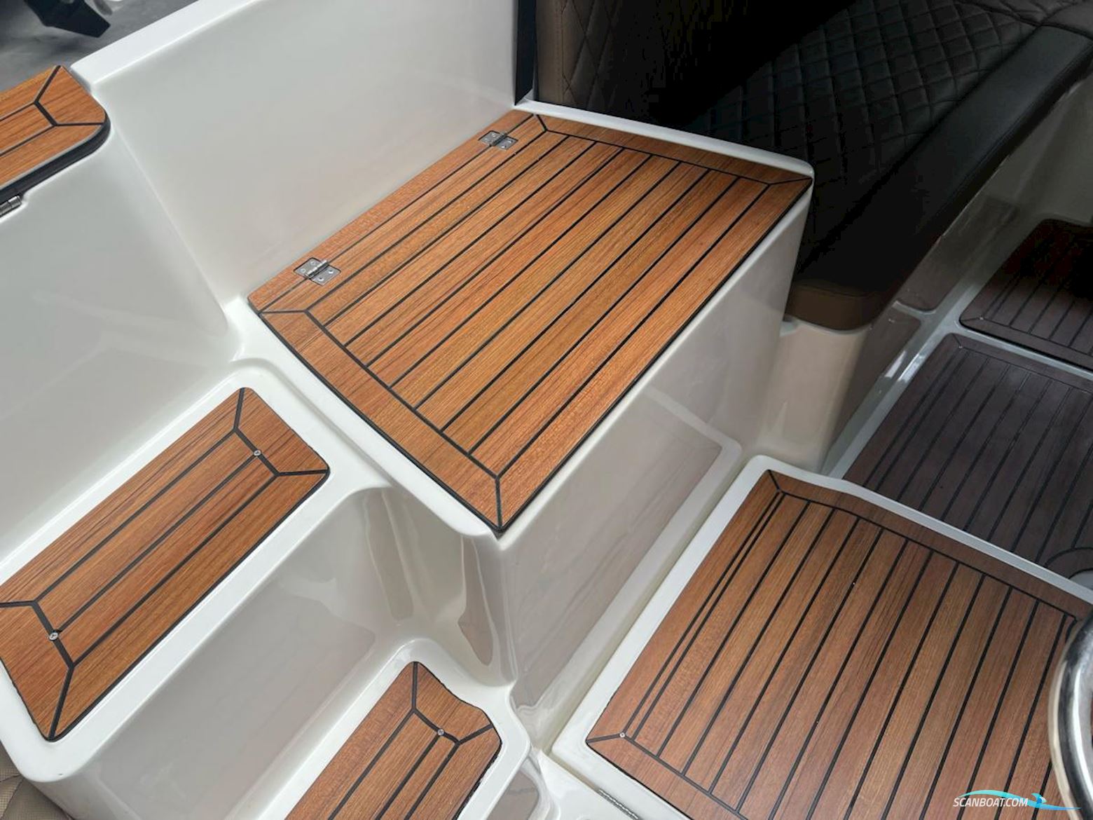 Oud Huijzer 740 Tender