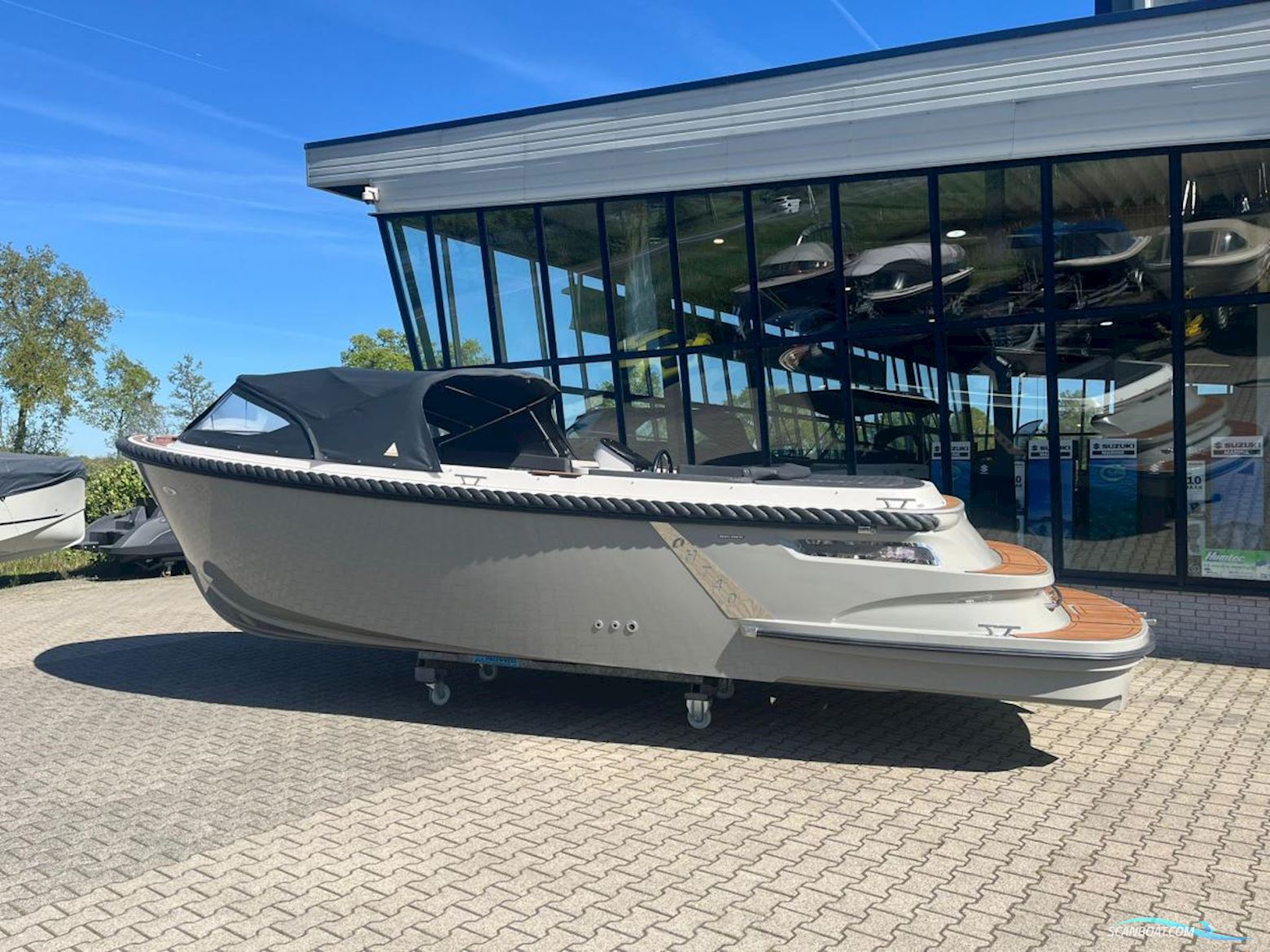 Oud Huijzer 740 Tender