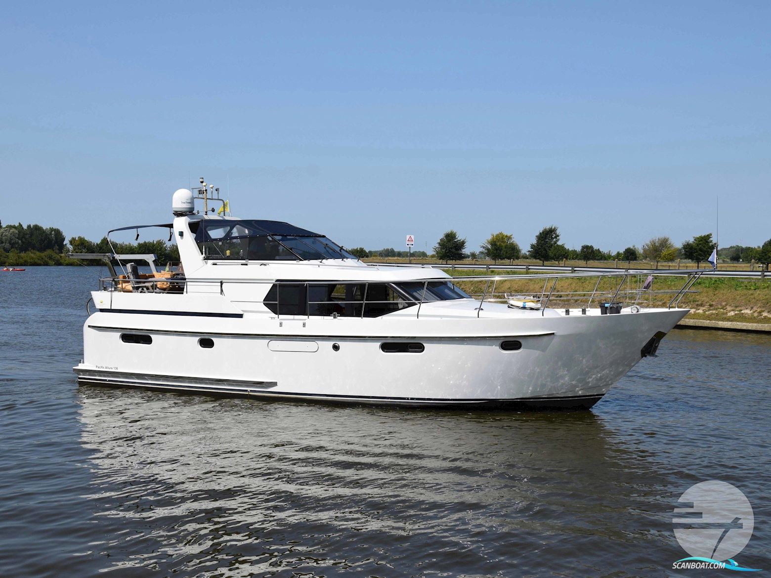 PACIFIC Allure 136 Motorbåd 1999, med Volvo Penta motor, Belgien