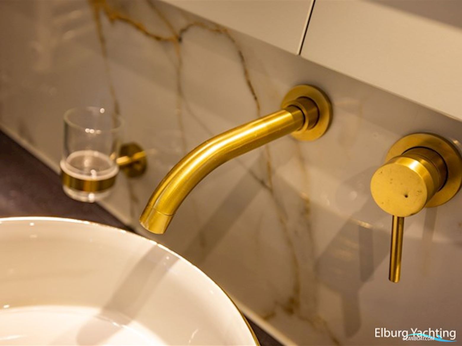 Pacific Pearl Fly 21.00  - CB  - Stabilizers 