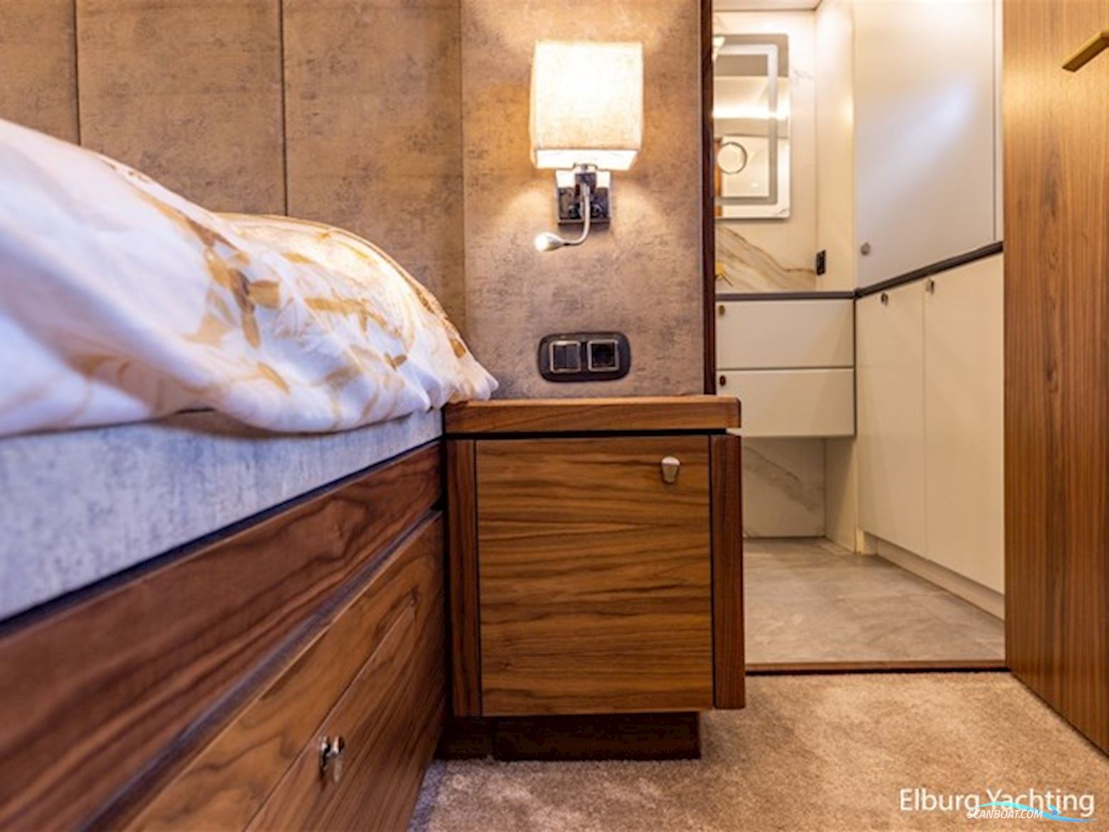 Pacific Pearl Fly 21.00 - CB - Stabilizers