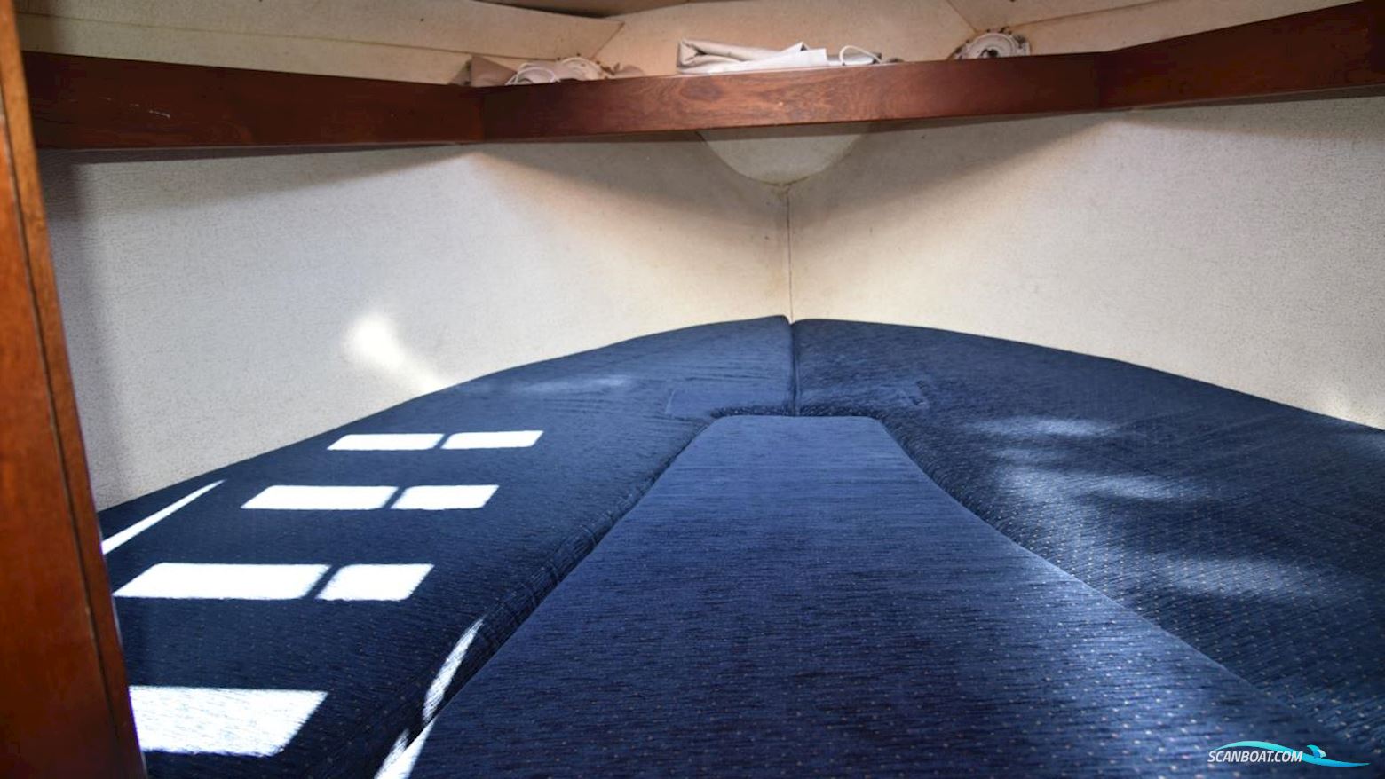 Parad 31 Flying Bridge