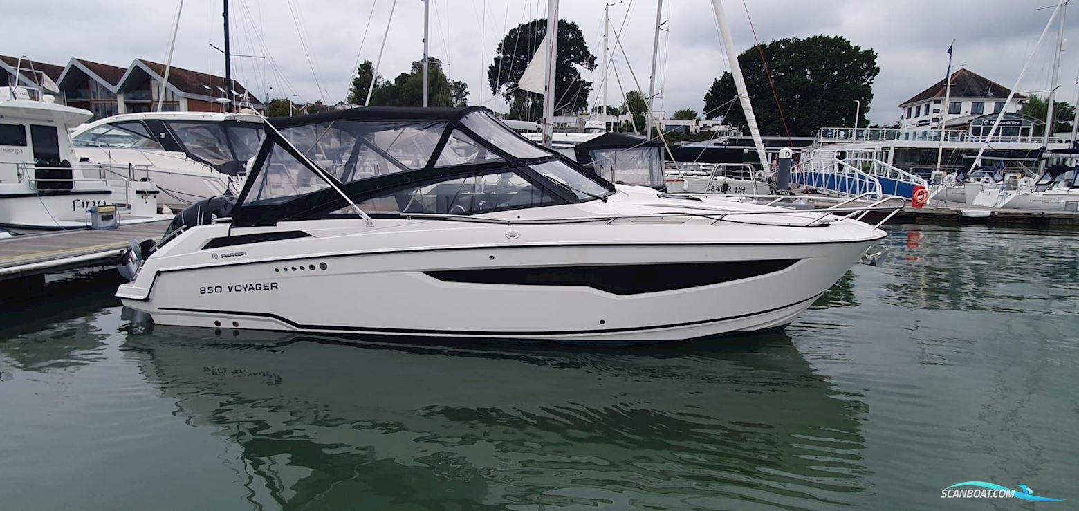 Parker 850 Voyager Motorbåd 2022, med Mercury 5.7L Straight 6 motor, England