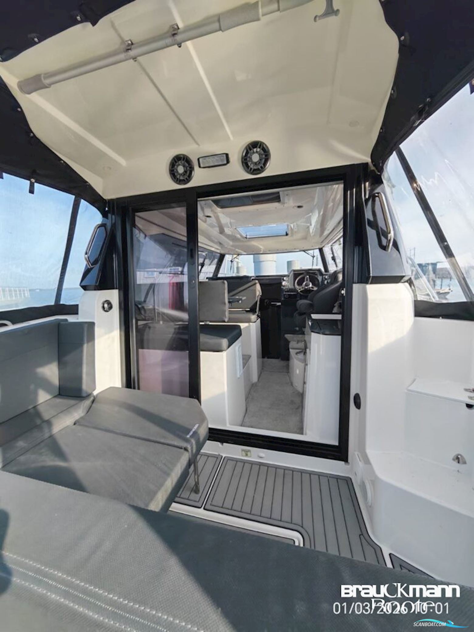 Parker Marine 790 Explorer