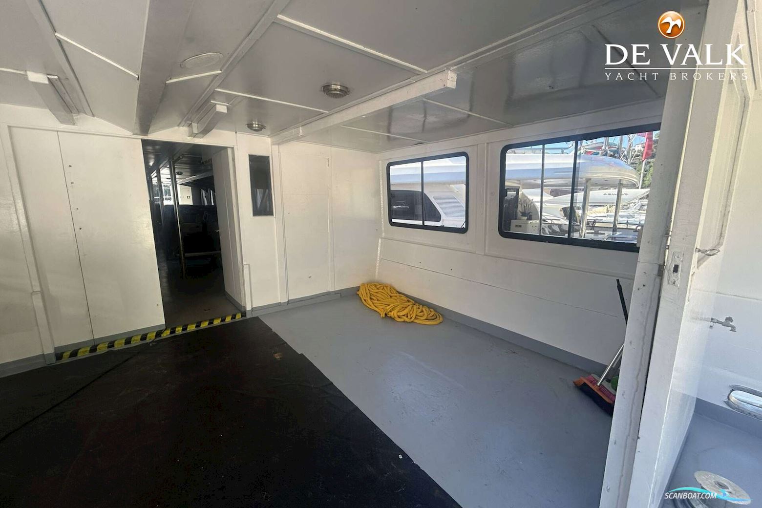 PASSENGERS SHIP CODECASA 30