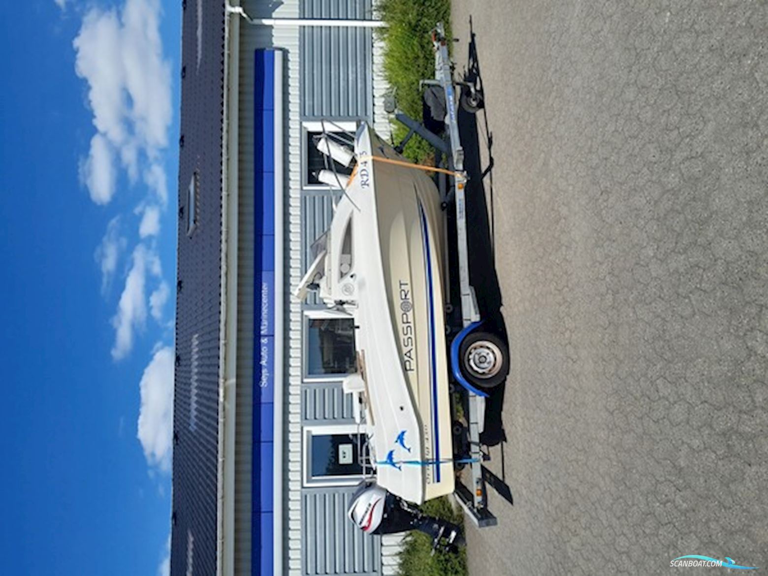 Passport 430 Cabin
