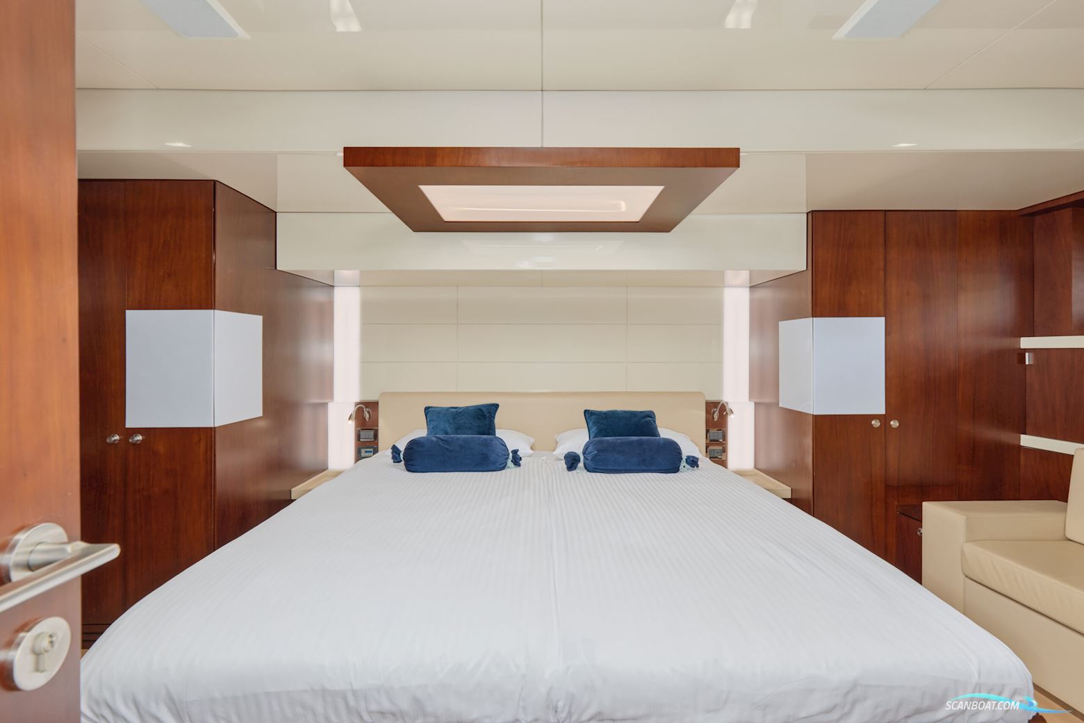 Peer Gynt Big Rubber Duck