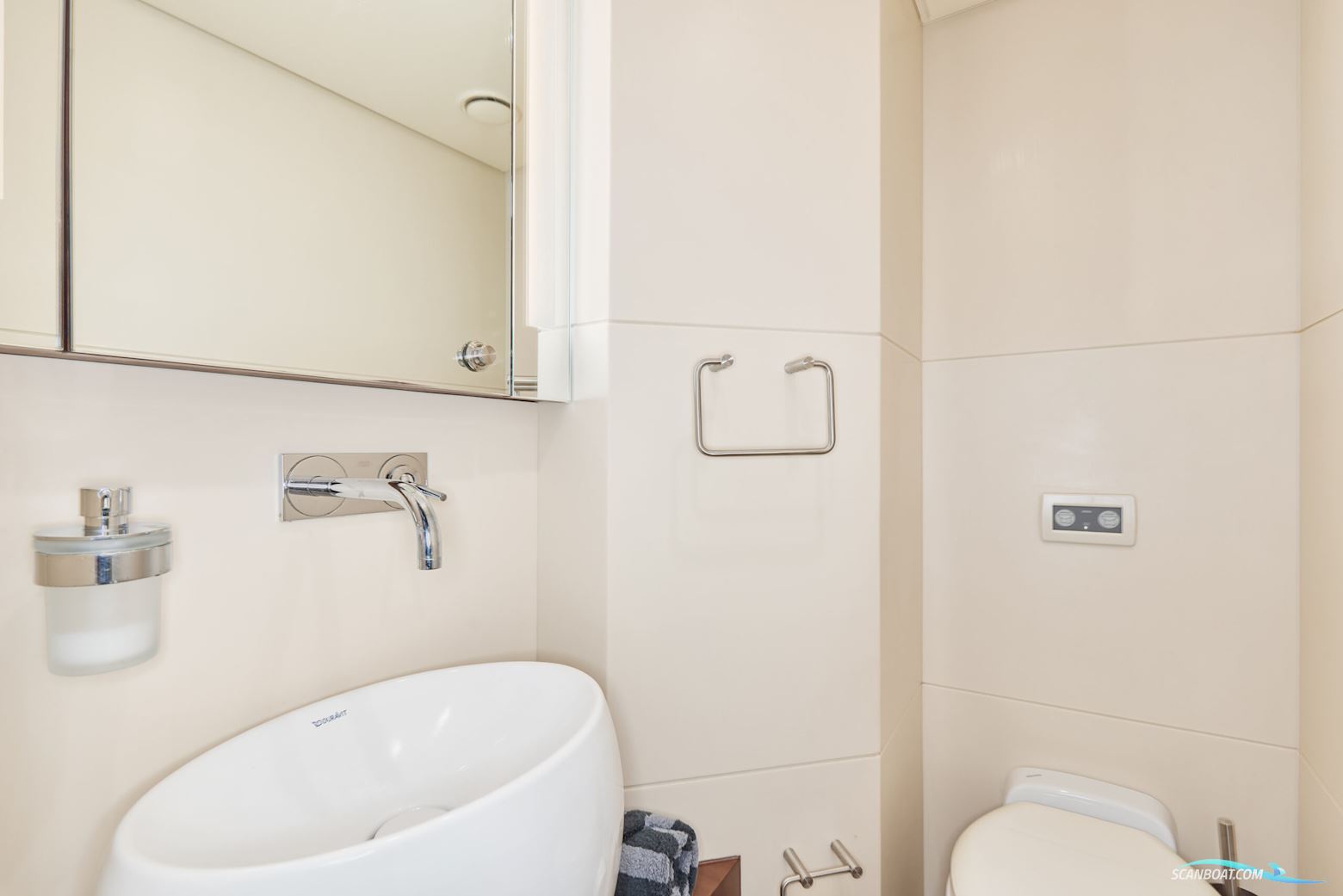 Peer Gynt Big Rubber Duck