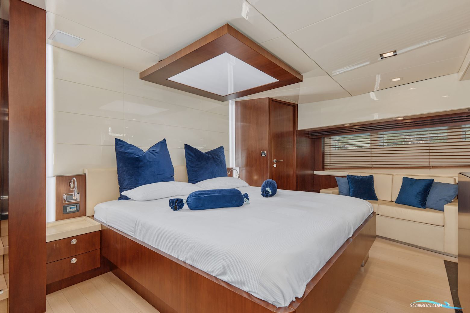 Peer Gynt Big Rubber Duck