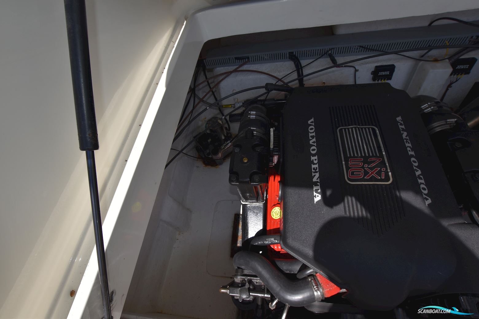 Performance Cruising 907