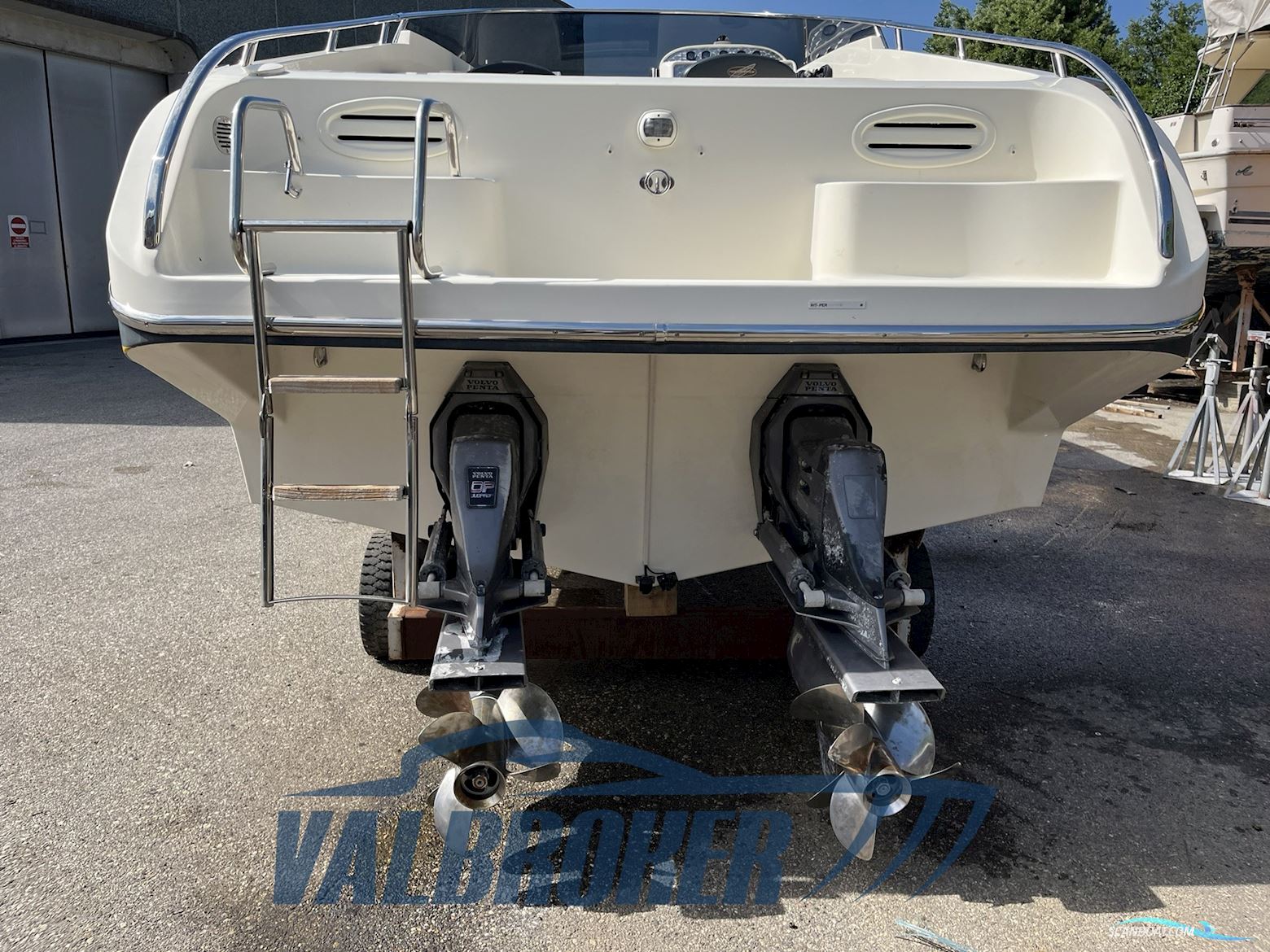 Performance Marine 907 Performance