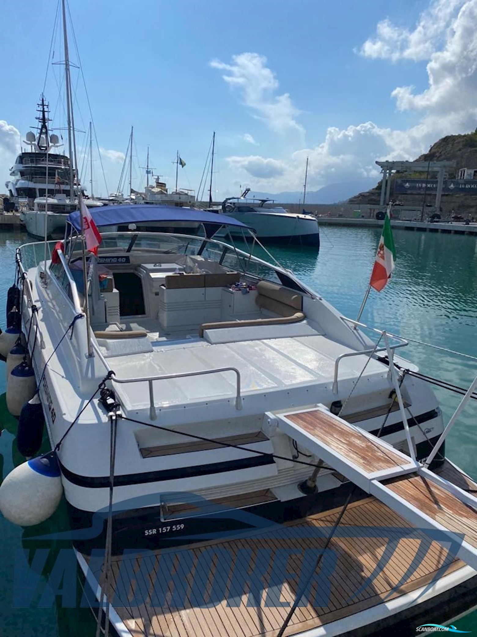 Pershing 40