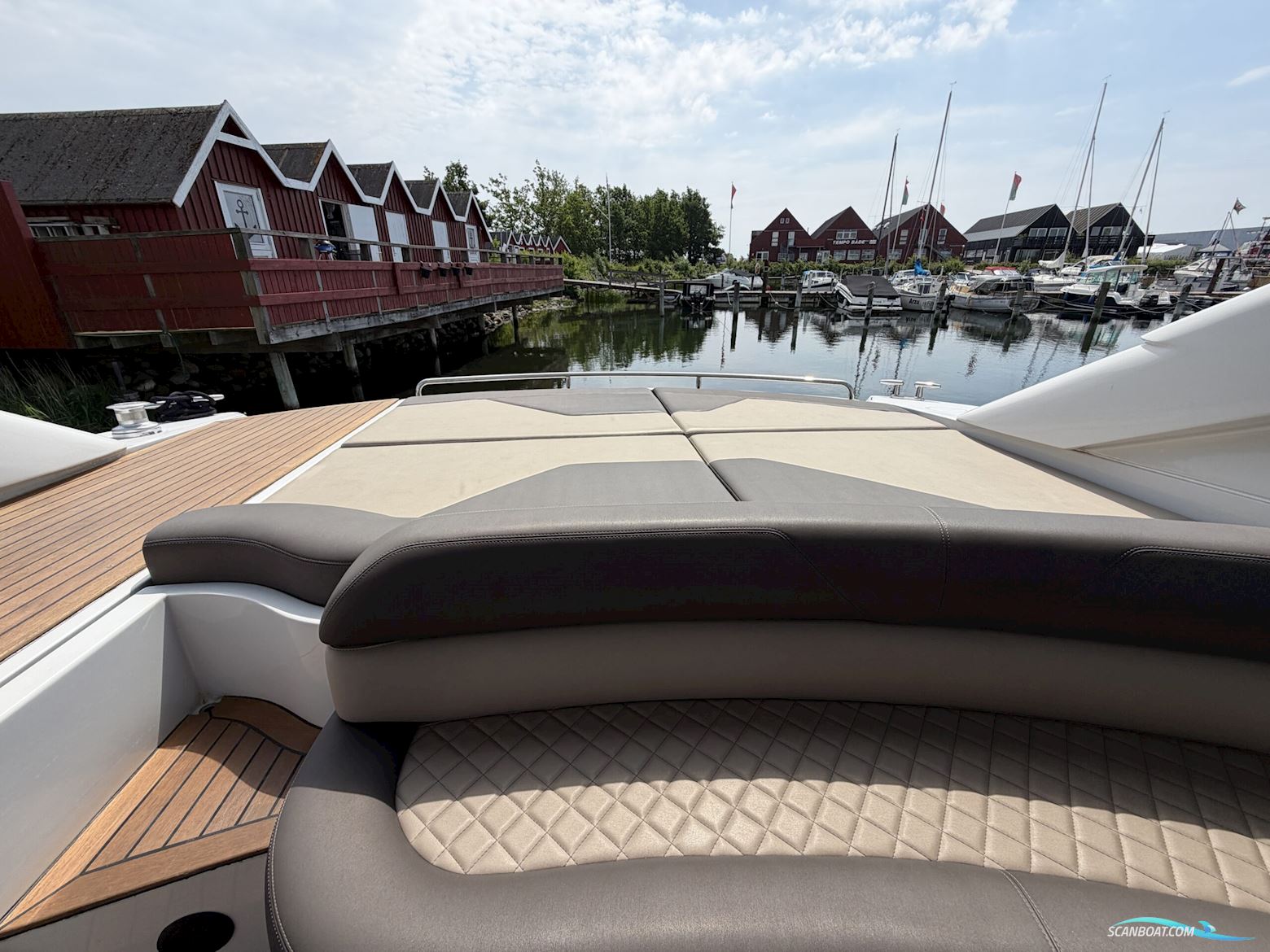 Pershing 52