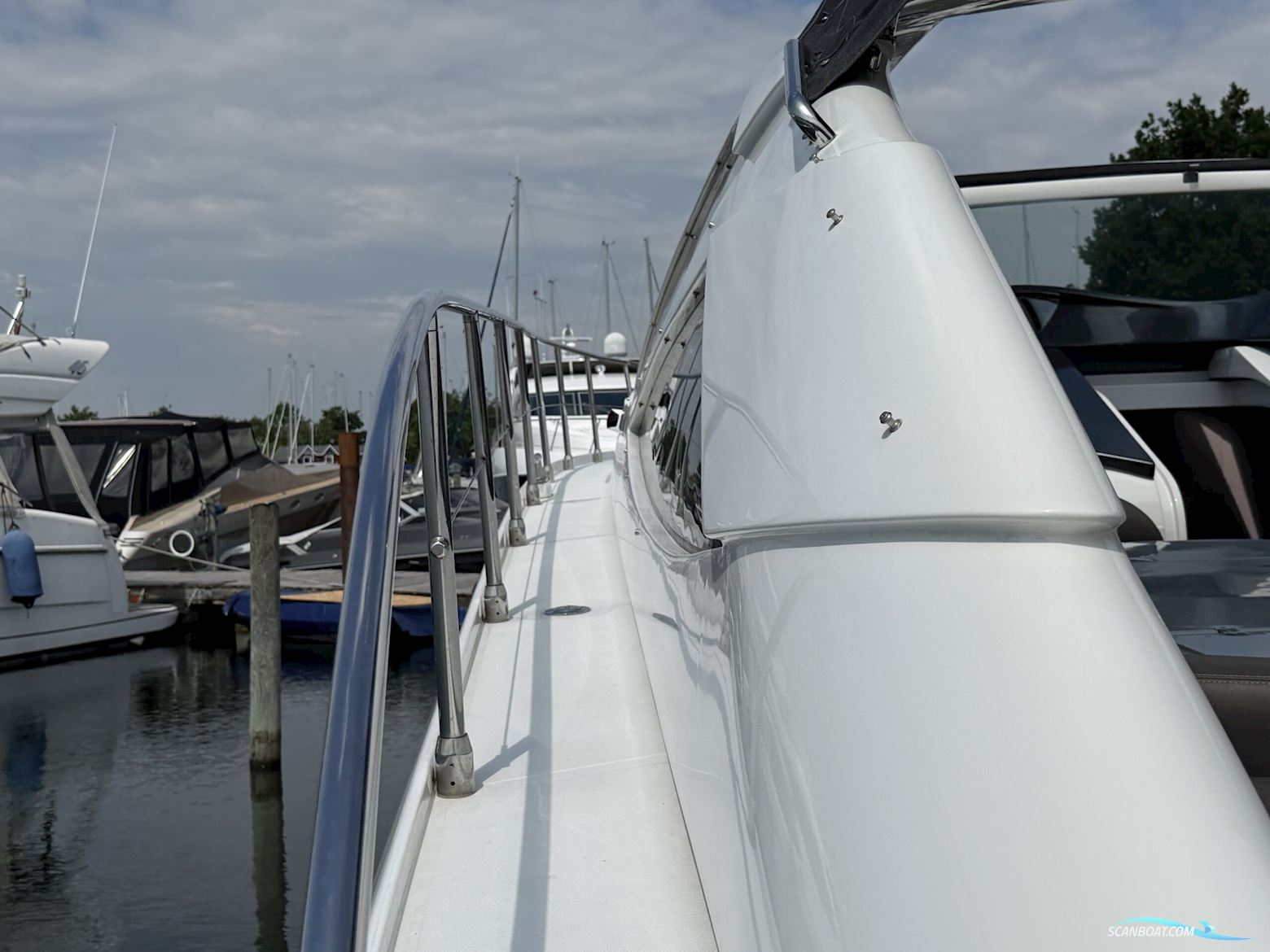 Pershing 52