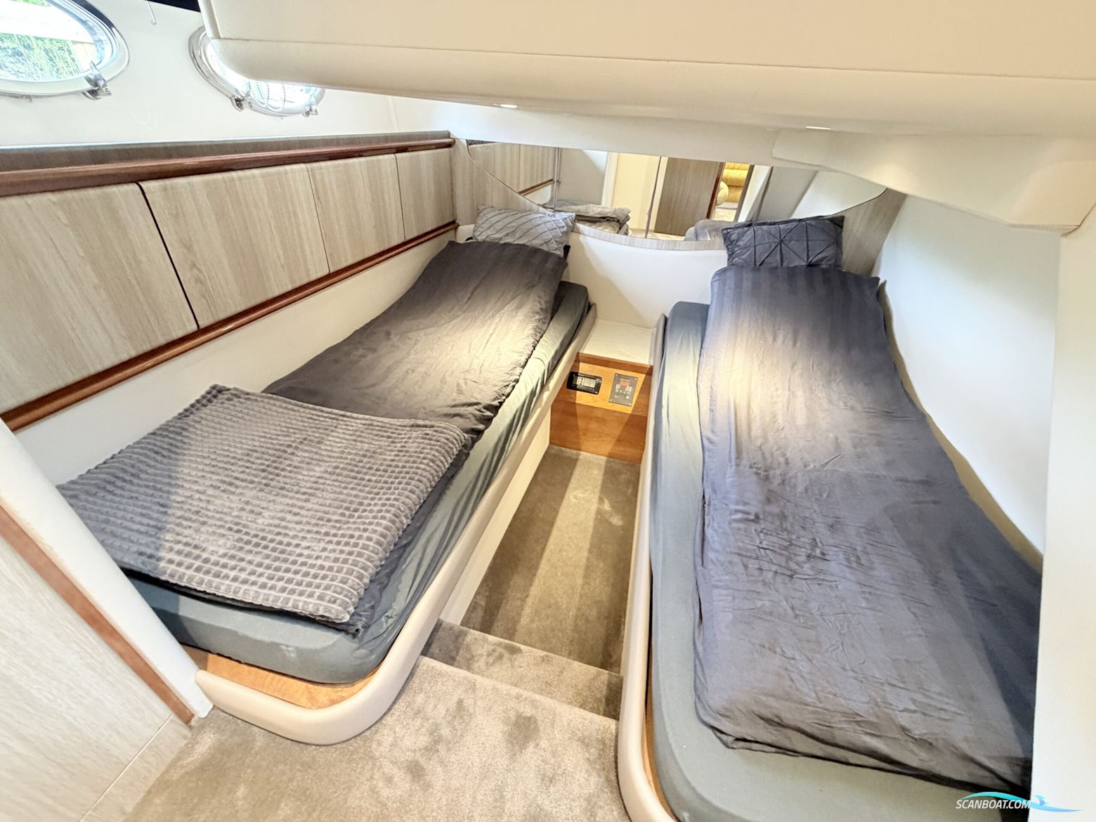 Pershing 52