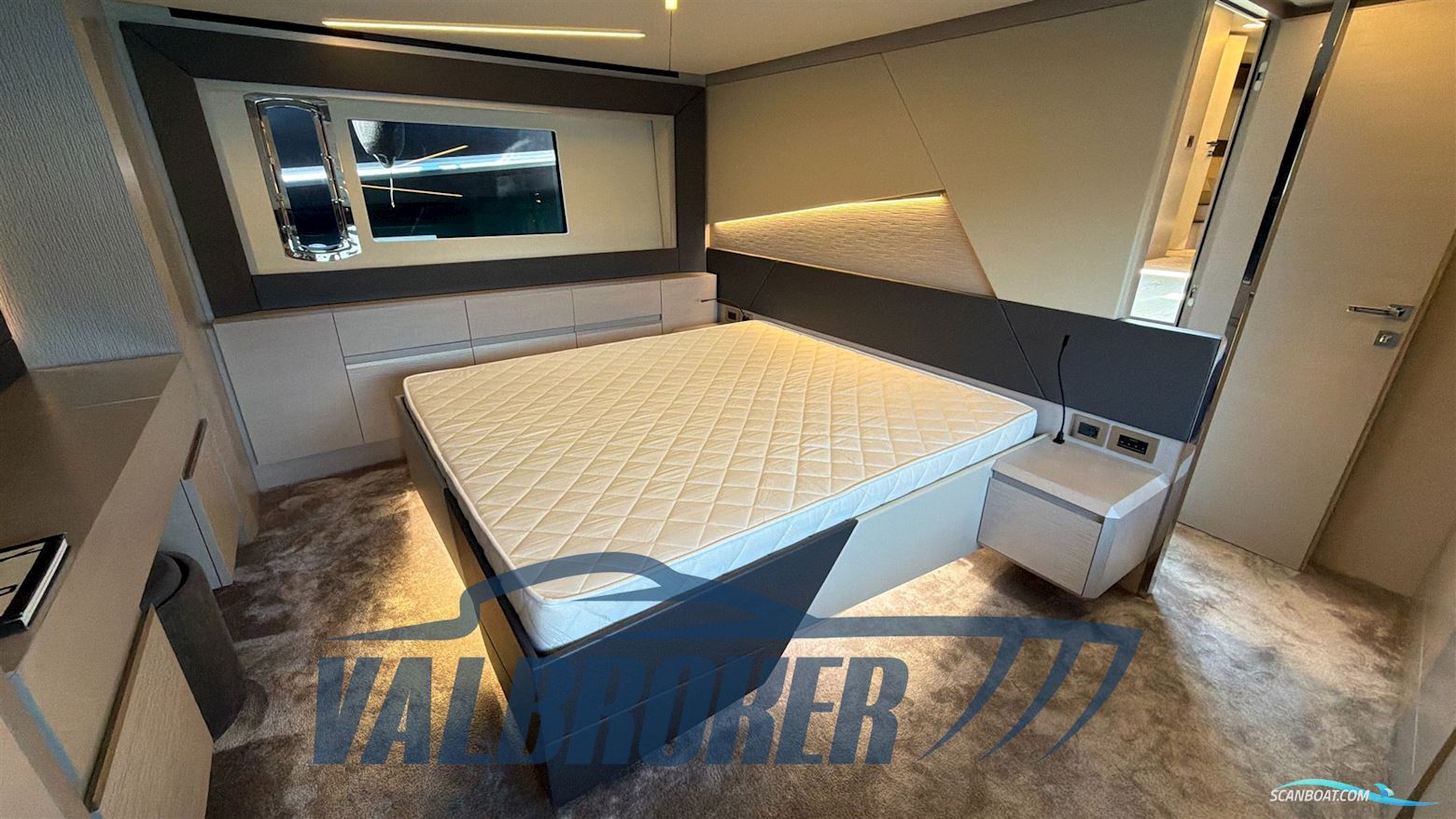 Pershing 7X