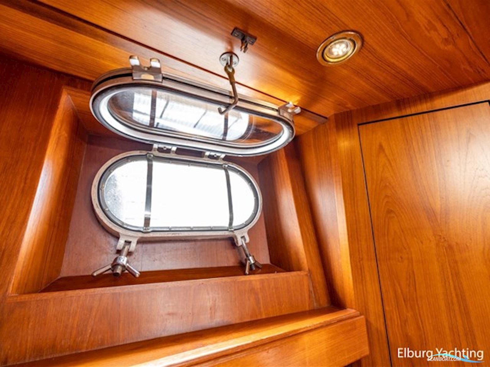 Pieter Beeldsnijder 60 - Explorer Yacht 