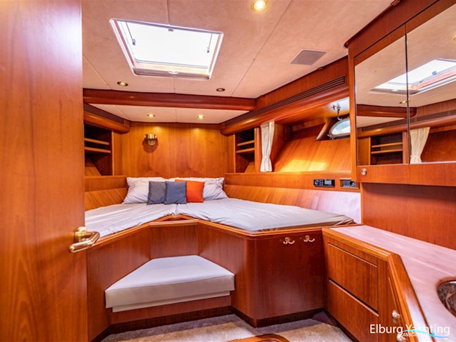 Pieter Beeldsnijder 60 - Explorer Yacht 