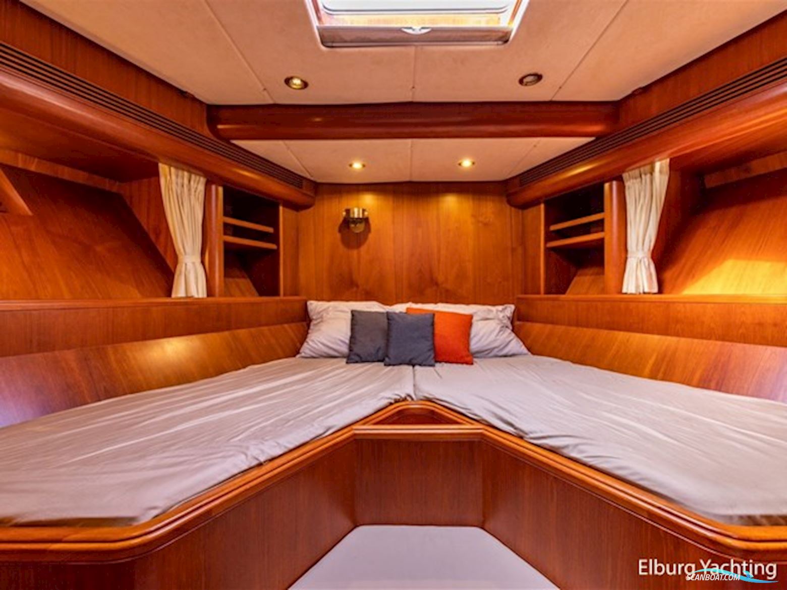 Pieter Beeldsnijder 60 - Explorer Yacht 