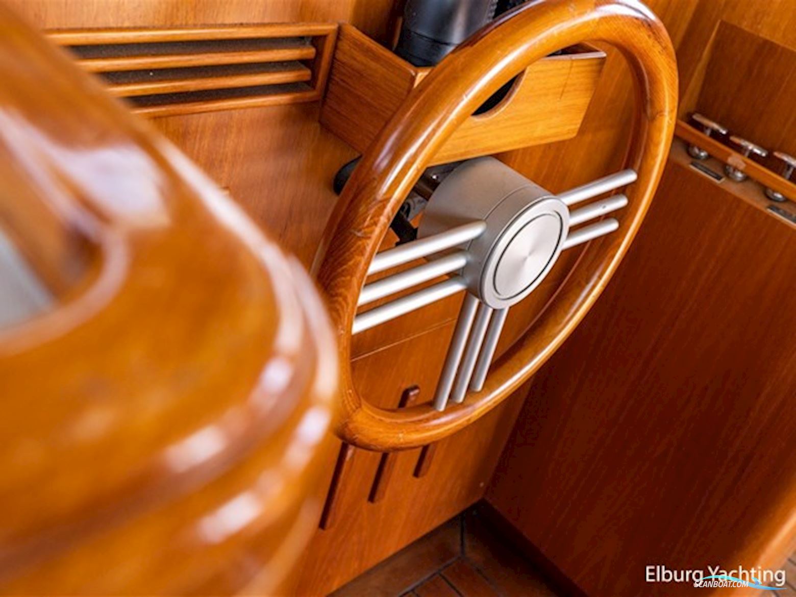 Pieter Beeldsnijder 60 - Explorer Yacht