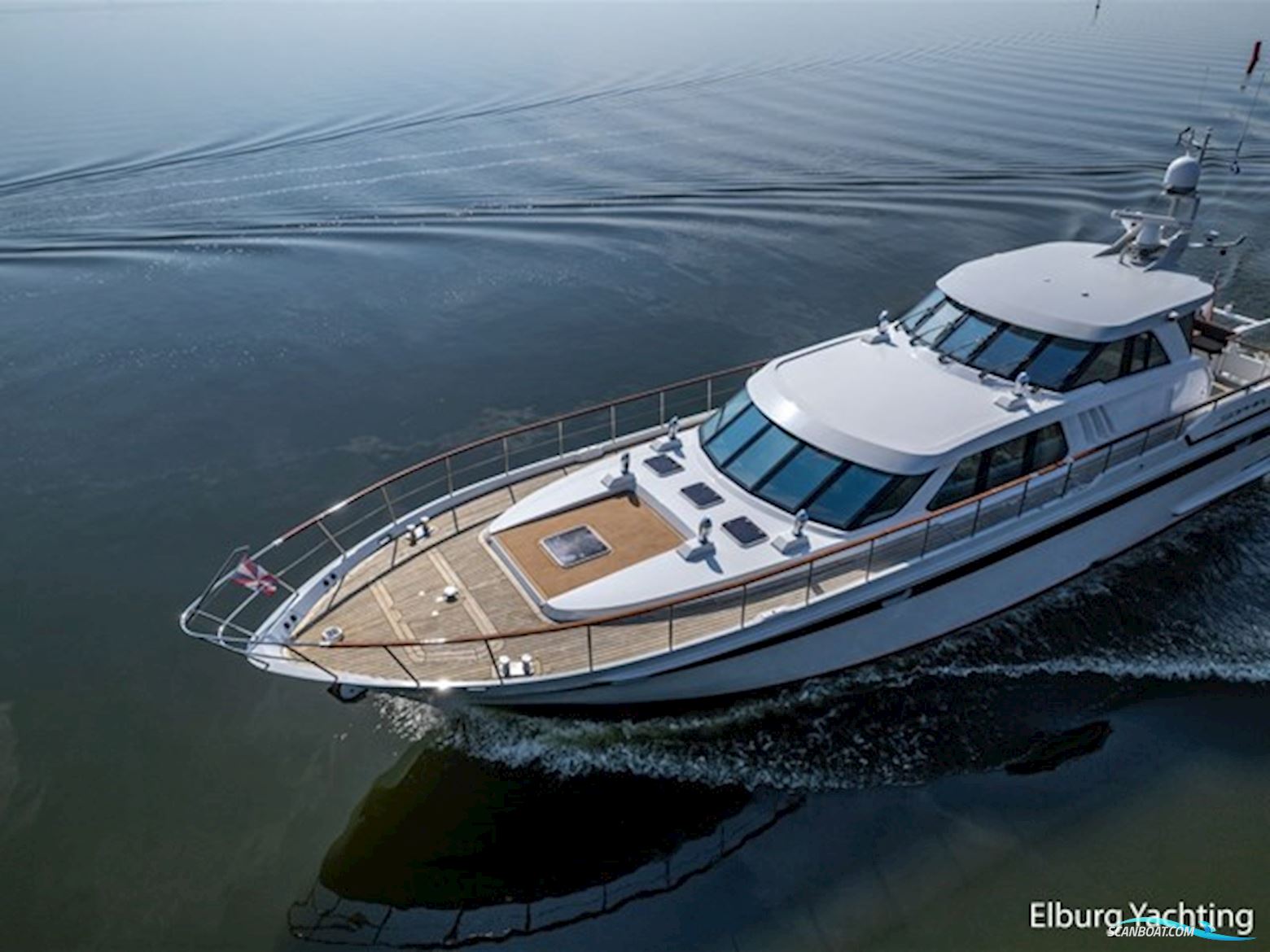 Pieter Beeldsnijder 60 - Explorer Yacht