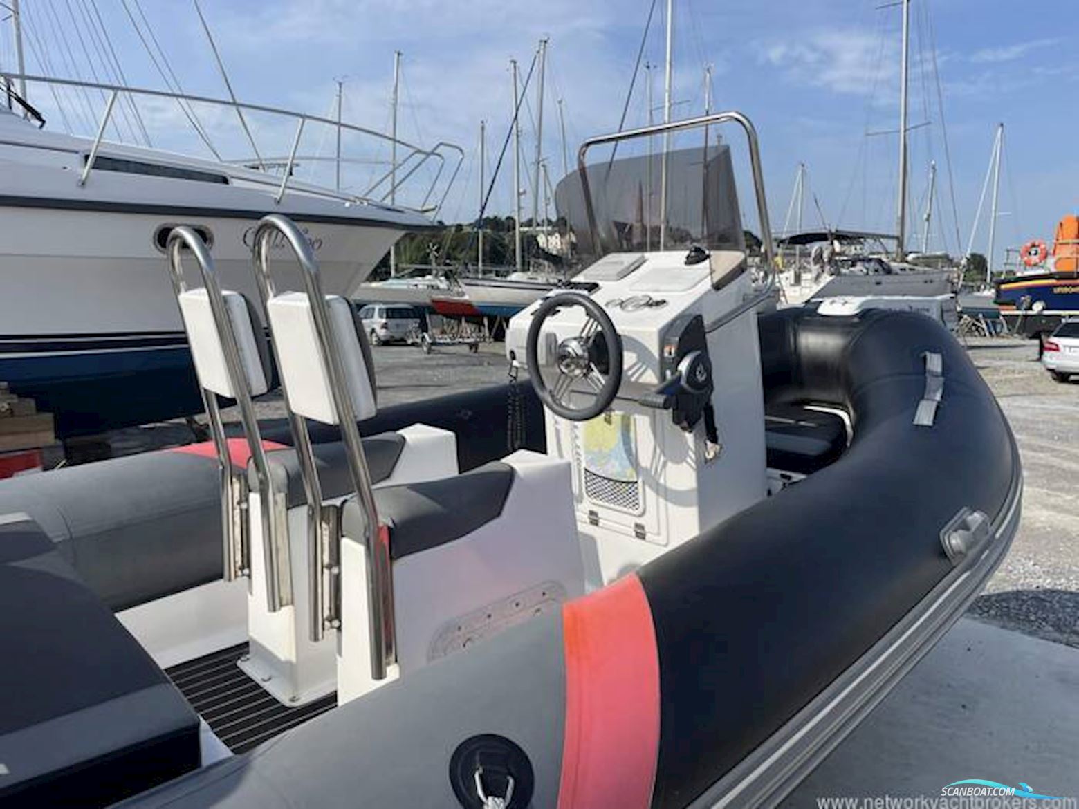Piranha 5.6m RIB