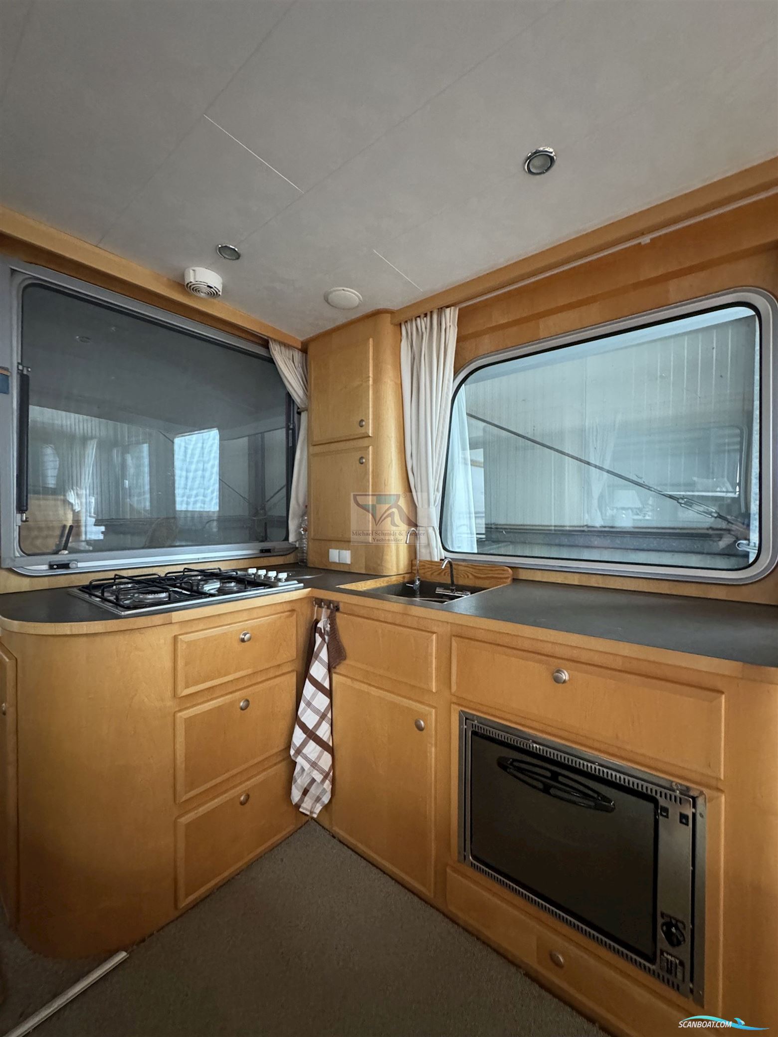 POLLARD Stavast Trawler 1200