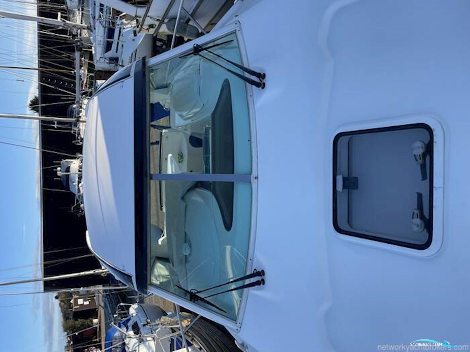 Prestige 30S