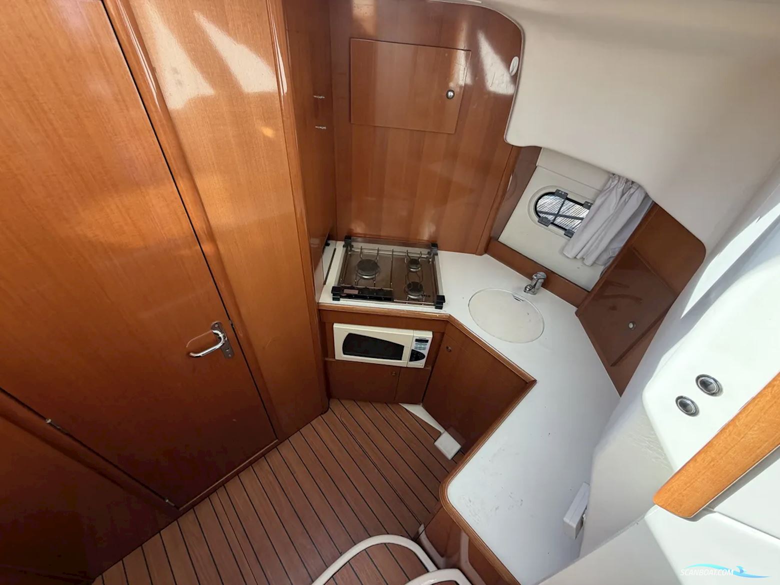 Prestige 32