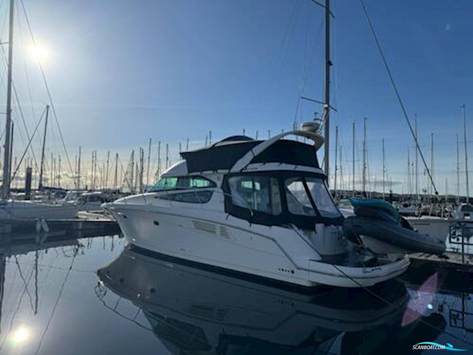 Prestige 42 Flybridge Motorbåd 2007, med Cummins motor, England