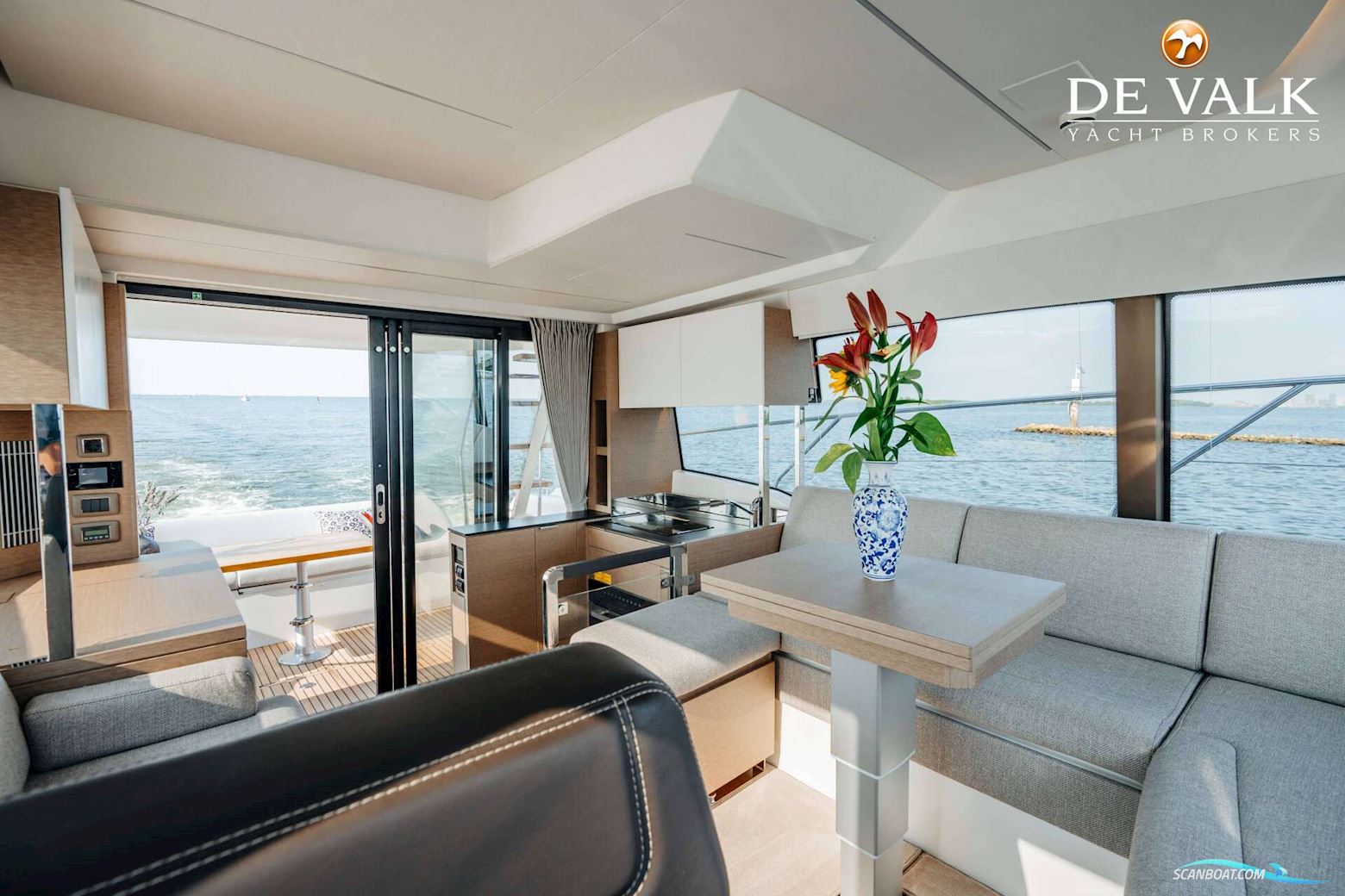 Prestige 420 Flybridge