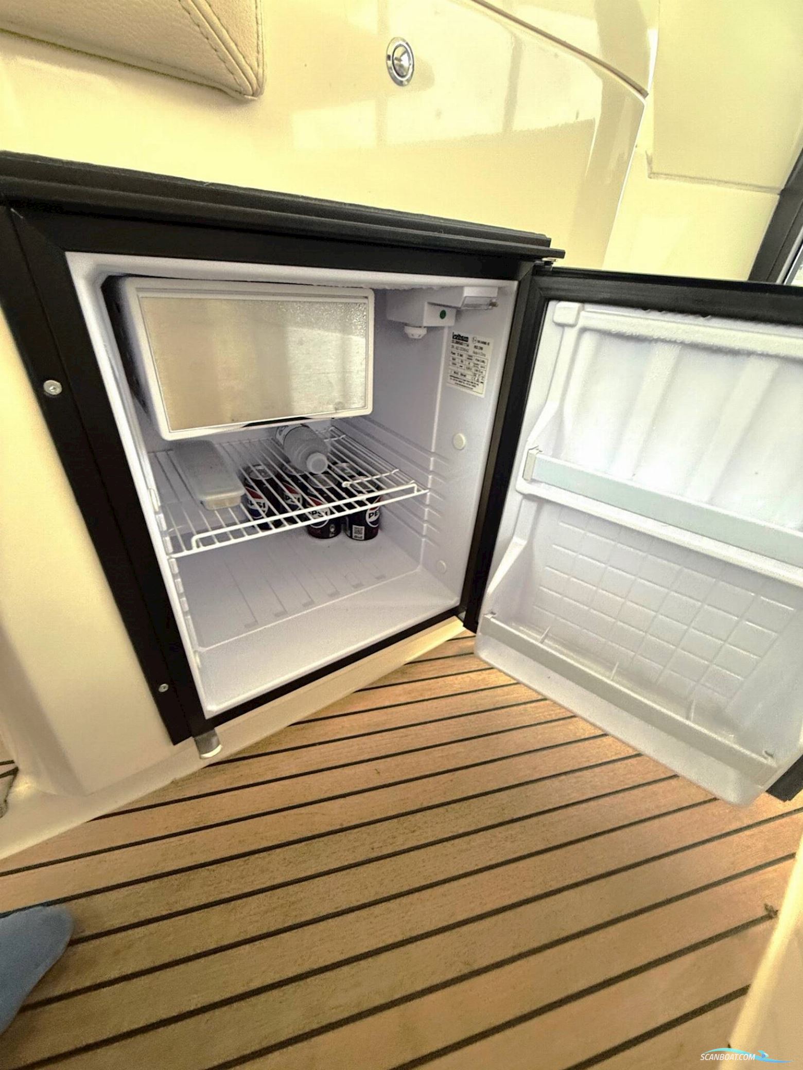 Prestige 42S - Twin Volvo Penta IPS500/Udstyr