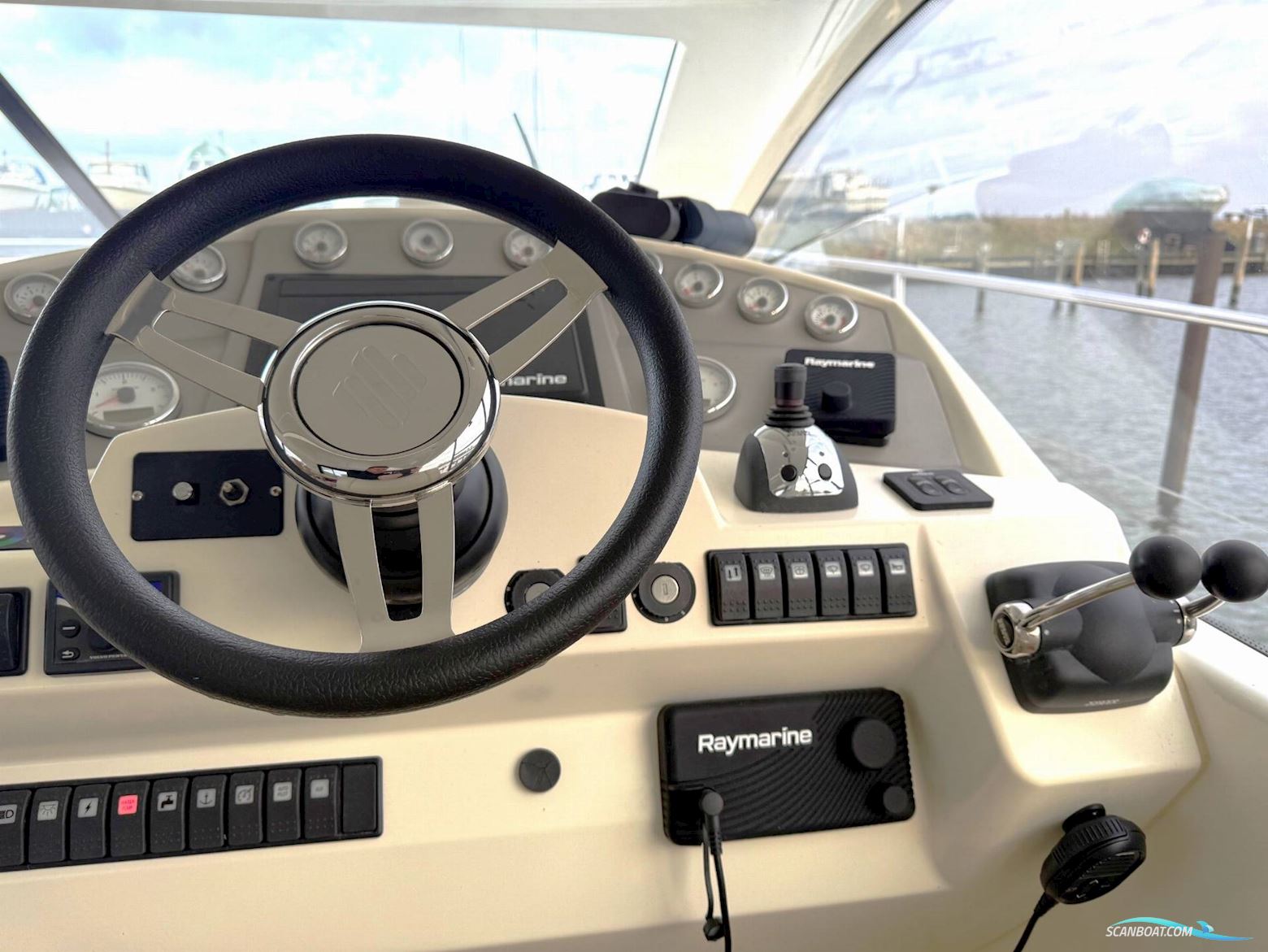 Prestige 42S - Twin Volvo Penta IPS500/Udstyr