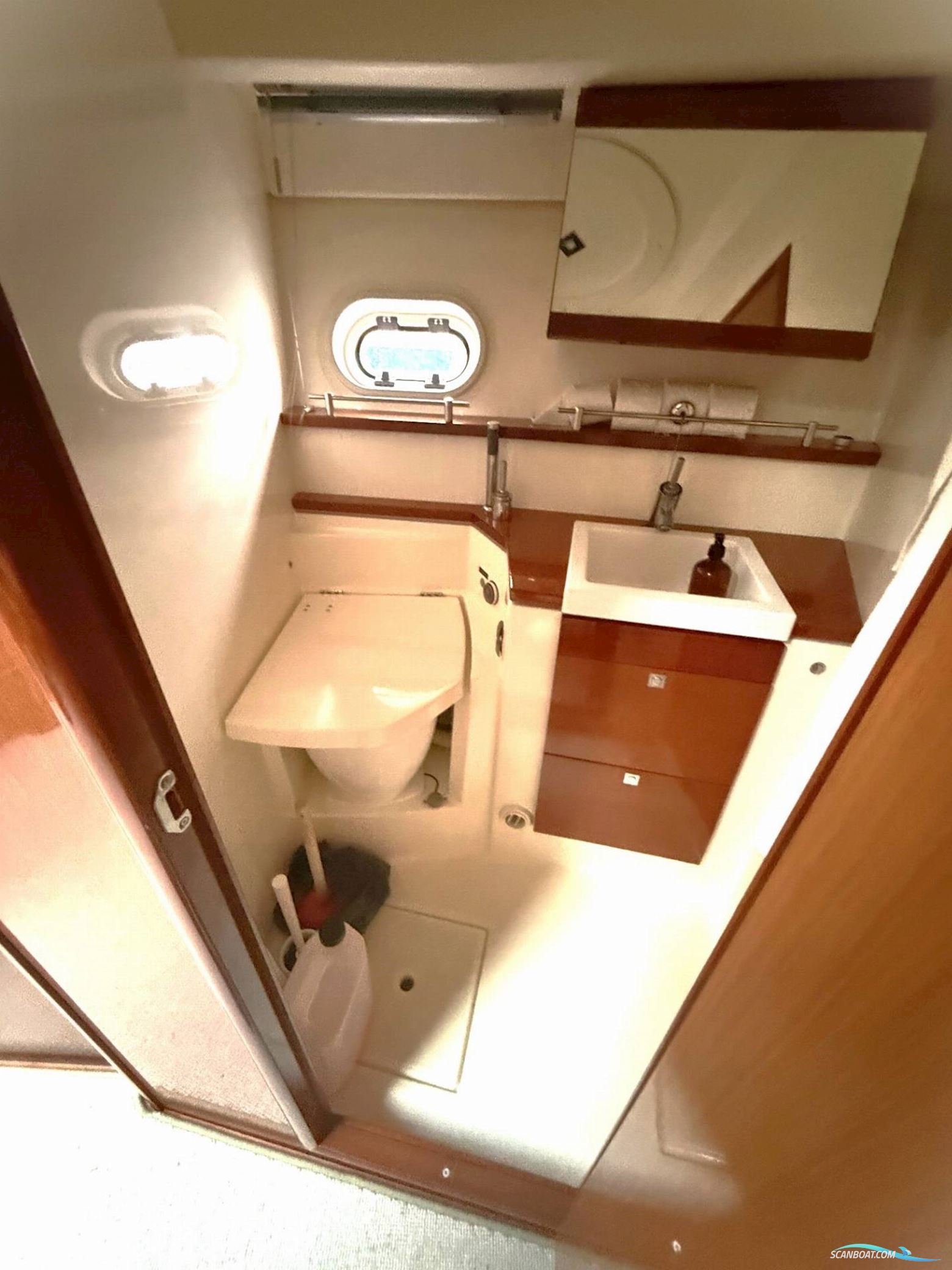 Prestige 42S - Twin Volvo Penta IPS500/Udstyr