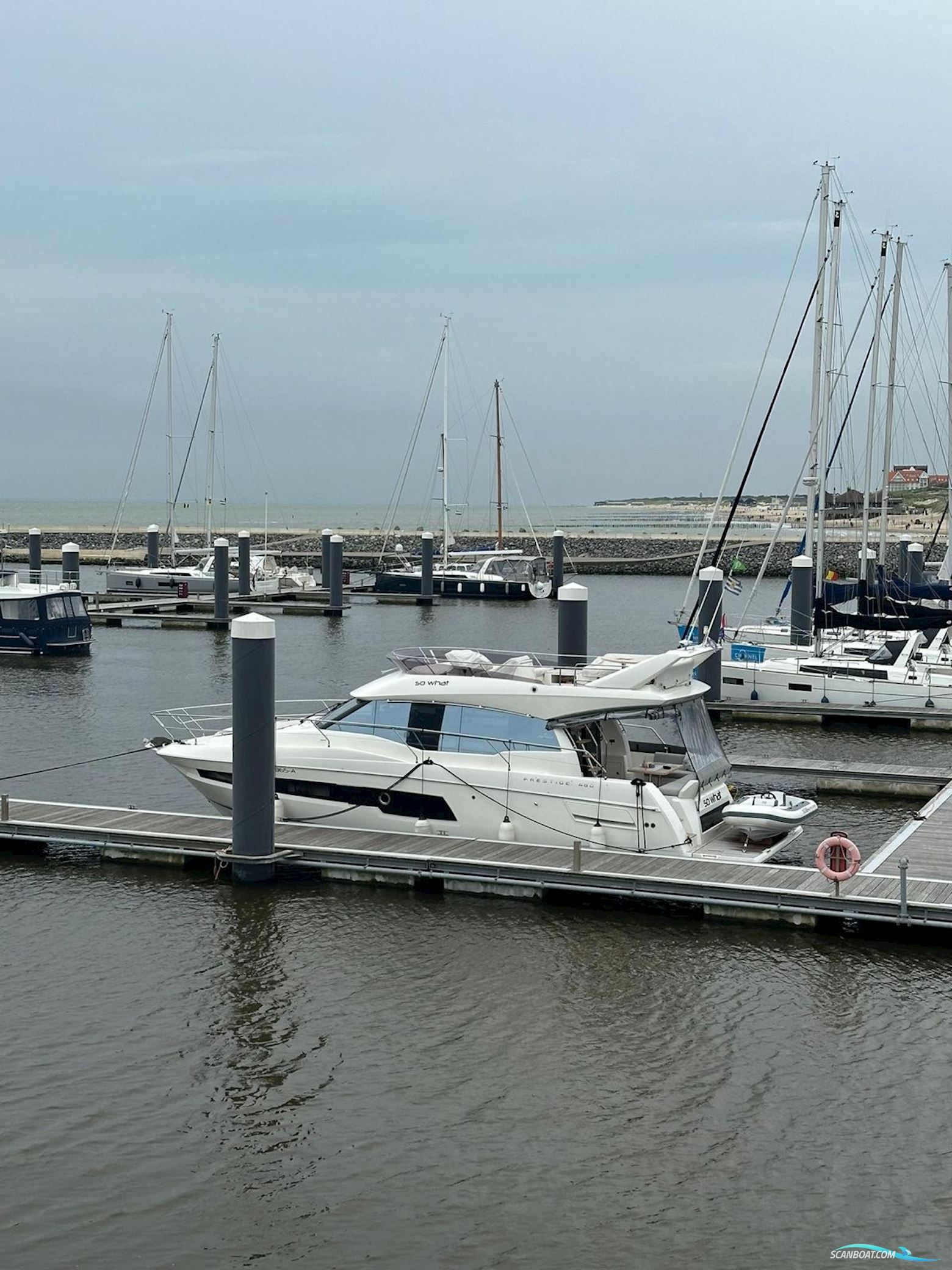 Prestige 460 Flybridge