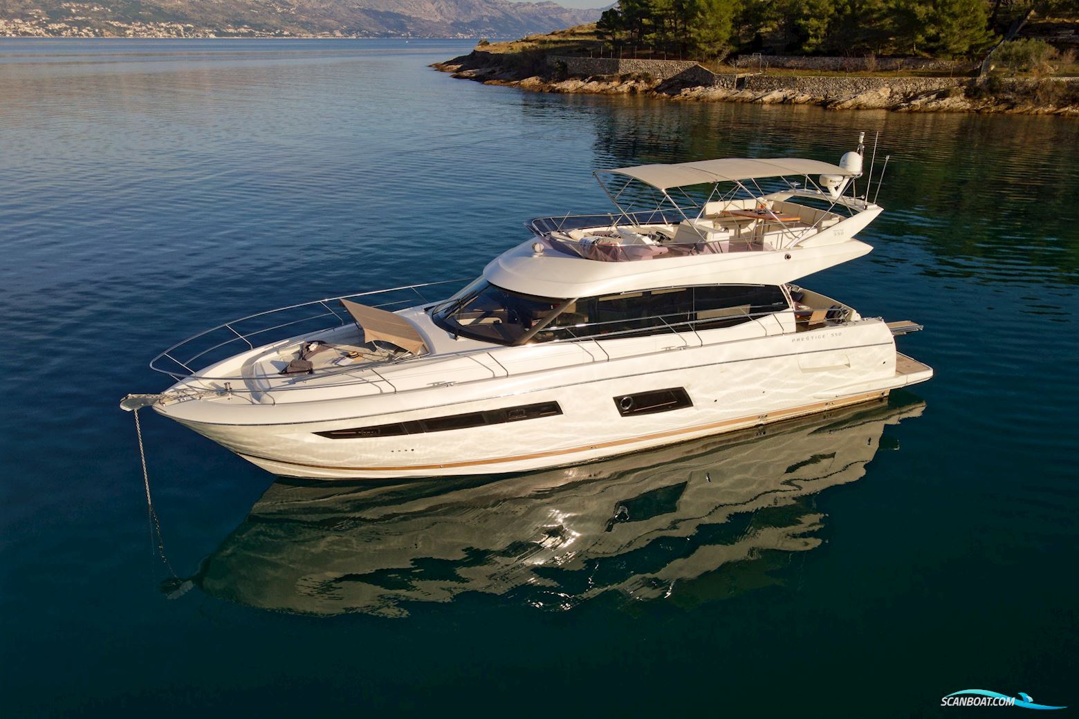 Prestige 550 FLY - 2014 Motorbåd 2014, med CUMMINS QSC 8.3 motor, Kroatien