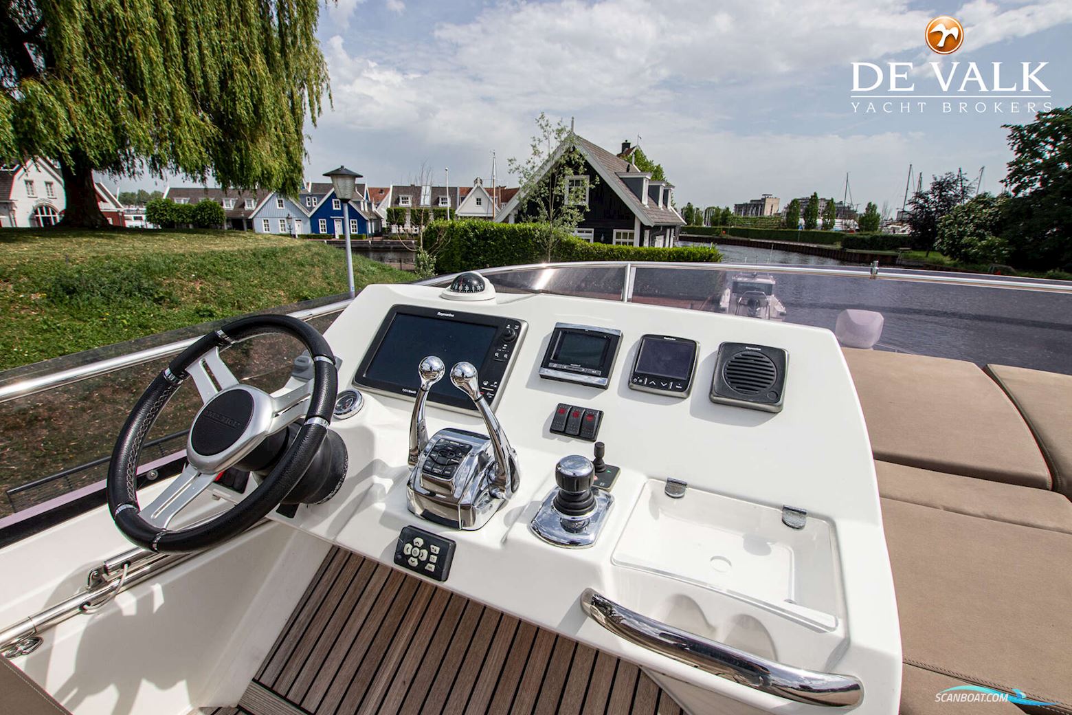 Prestige 550 Flybridge