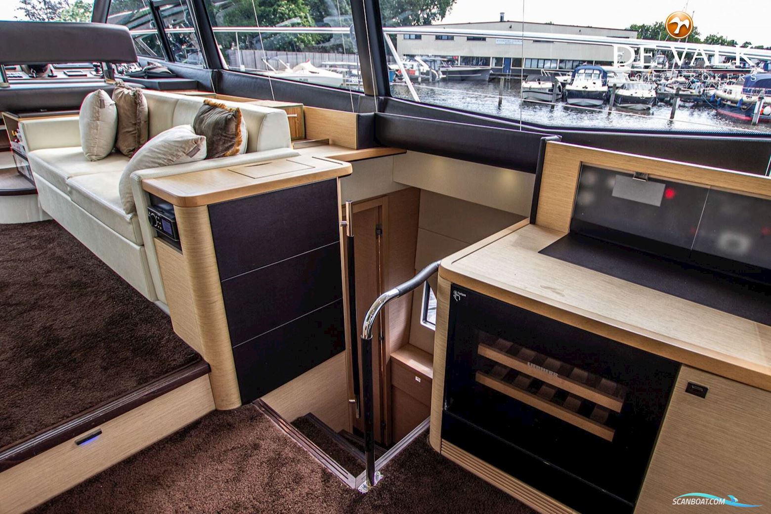 Prestige 550 Flybridge