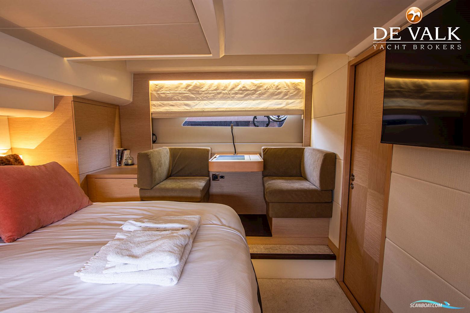 Prestige 550 Flybridge