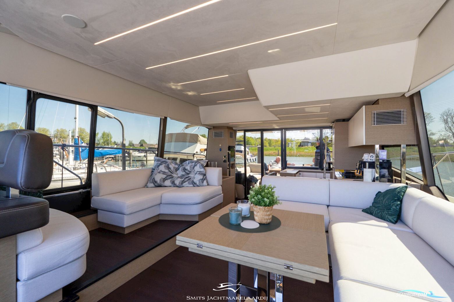 Prestige 590 Flybridge