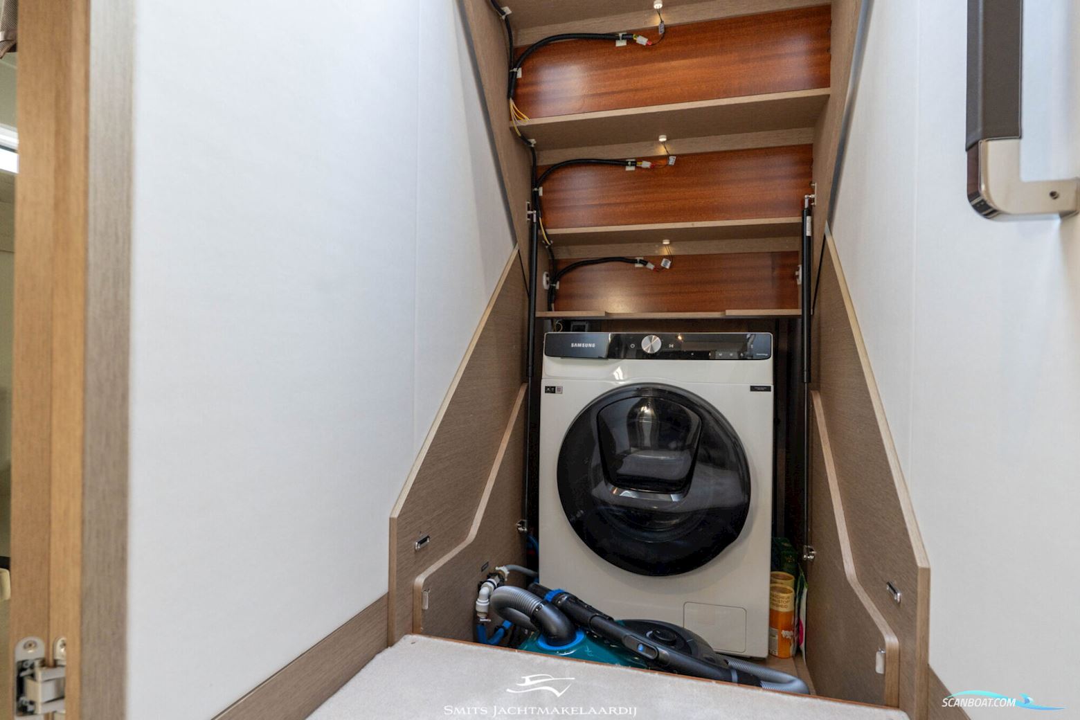 Prestige 590 Flybridge