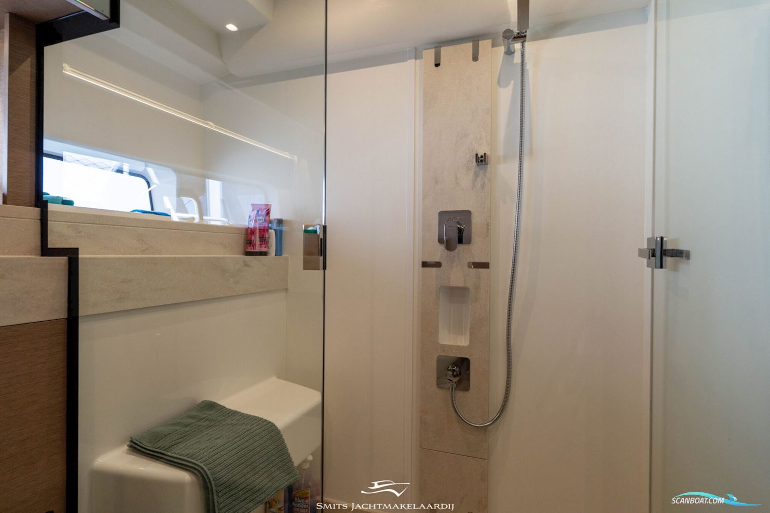 Prestige 590 Flybridge