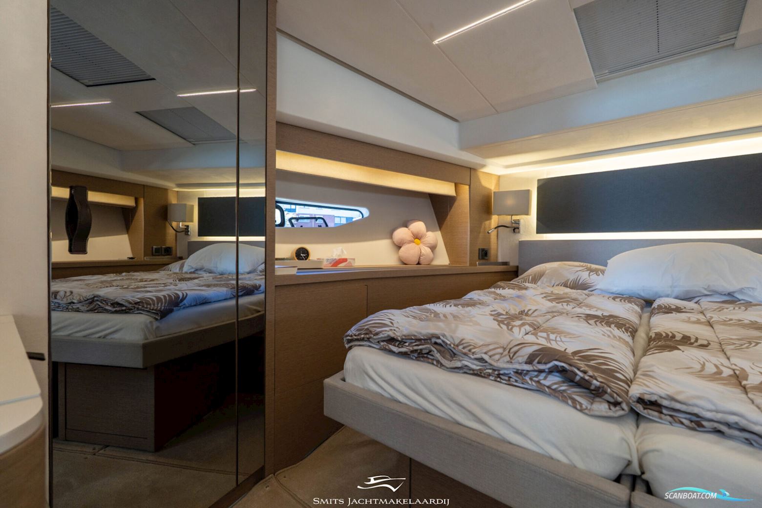 Prestige 590 Flybridge