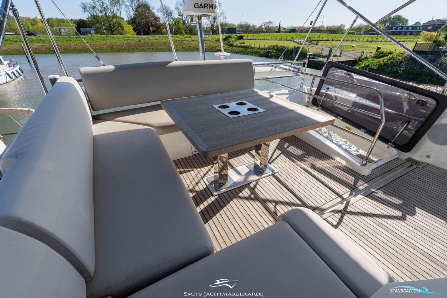 Prestige 590 Flybridge