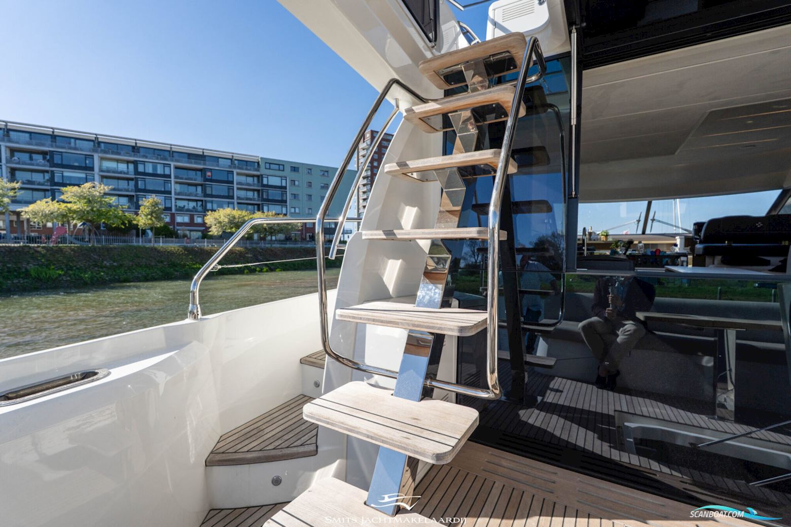 Prestige 590 Flybridge