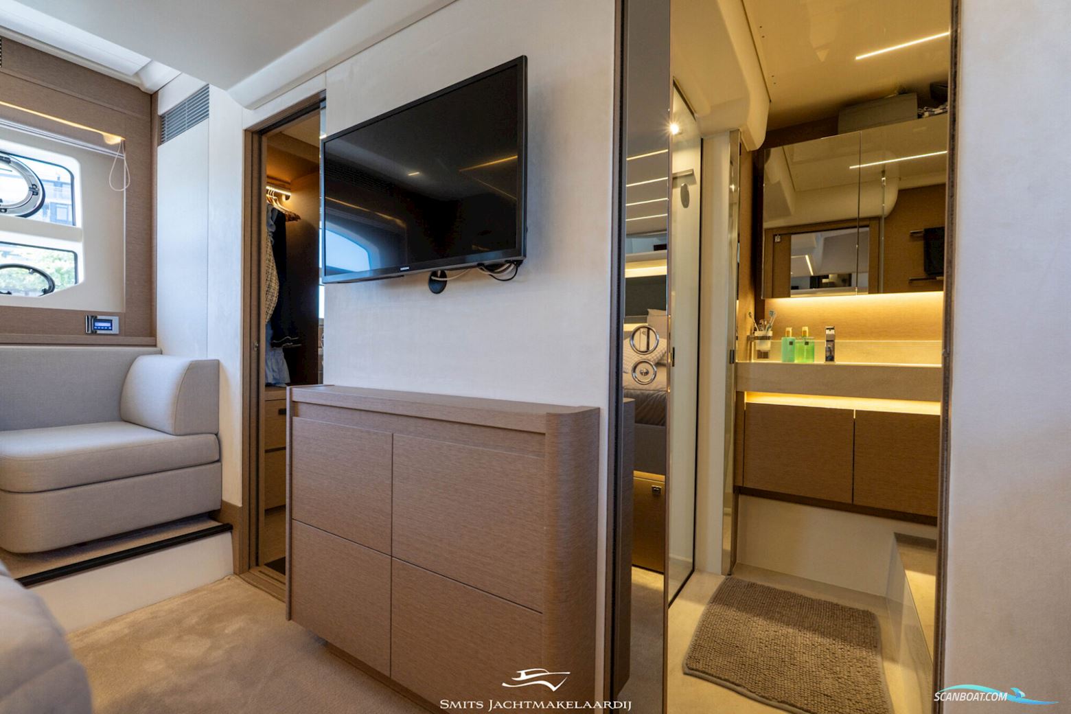 Prestige 590 Flybridge