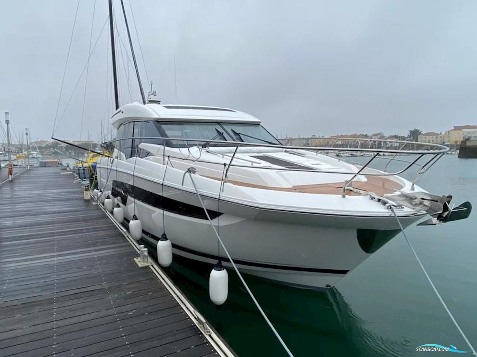 Prestige Jeanneau 520S Motorbåd 2020, med Volvo Penta D6-IPS 600 motor, Tyskland